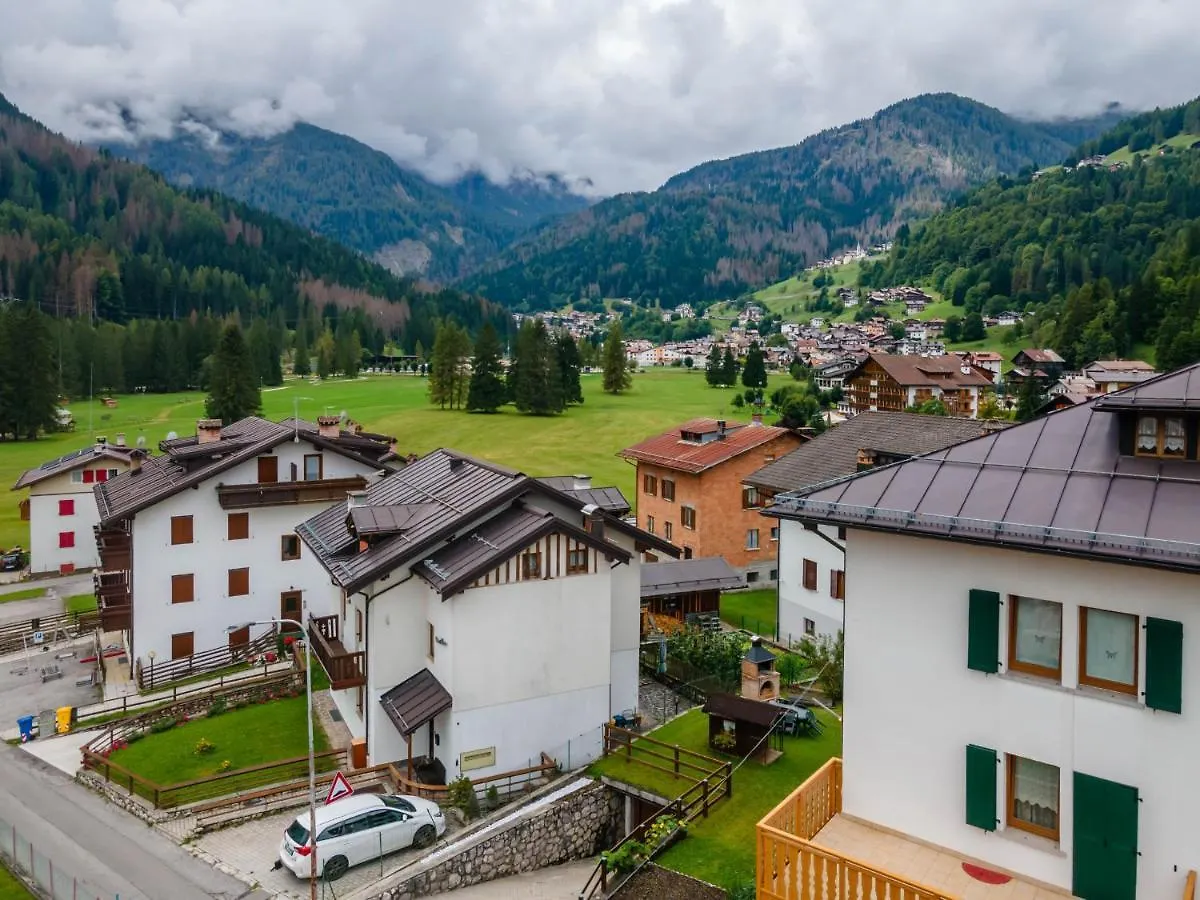 Casa Alice Daire Falcade İtalya